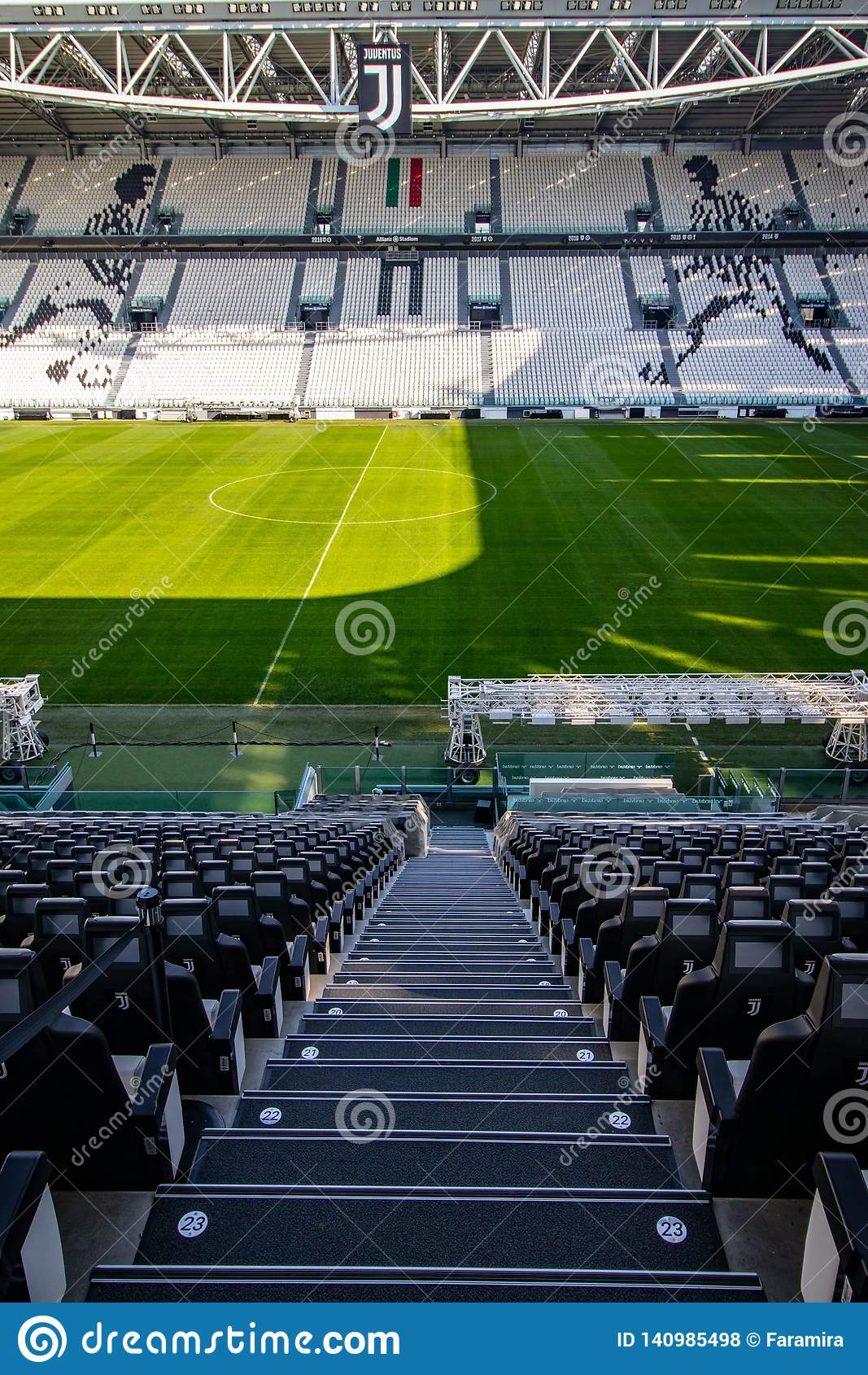 Detail Gambar Stadion Juventus Nomer 46