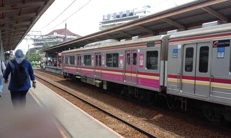 Detail Gambar Stasiun Kereta Api Krl Depok Nomer 19