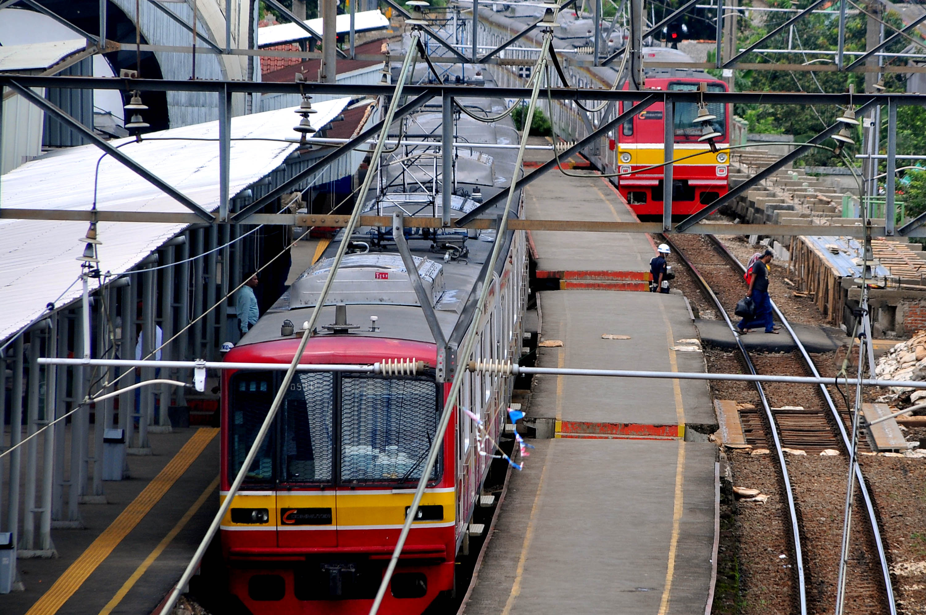 Detail Gambar Stasiun Kereta Api Krl Depok Nomer 33