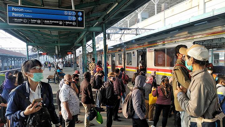 Detail Gambar Stasiun Kereta Api Krl Depok Nomer 40