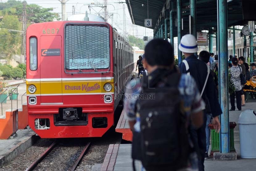 Detail Gambar Stasiun Kereta Api Krl Depok Nomer 47