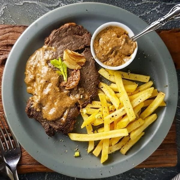 Detail Gambar Steak Daging Nomer 33