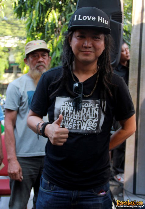 Detail Gambar Steven Jam Nomer 13