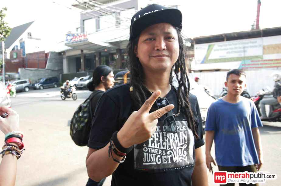 Detail Gambar Steven Jam Nomer 14