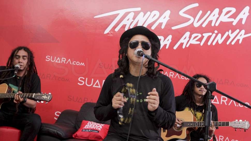 Detail Gambar Steven Jam Nomer 48