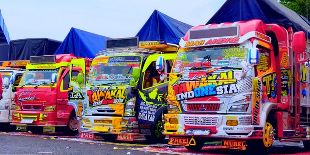 Detail Gambar Stiker Keren Buat Truk Nomer 38