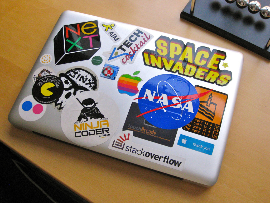 Detail Gambar Stiker Laptop Nomer 3