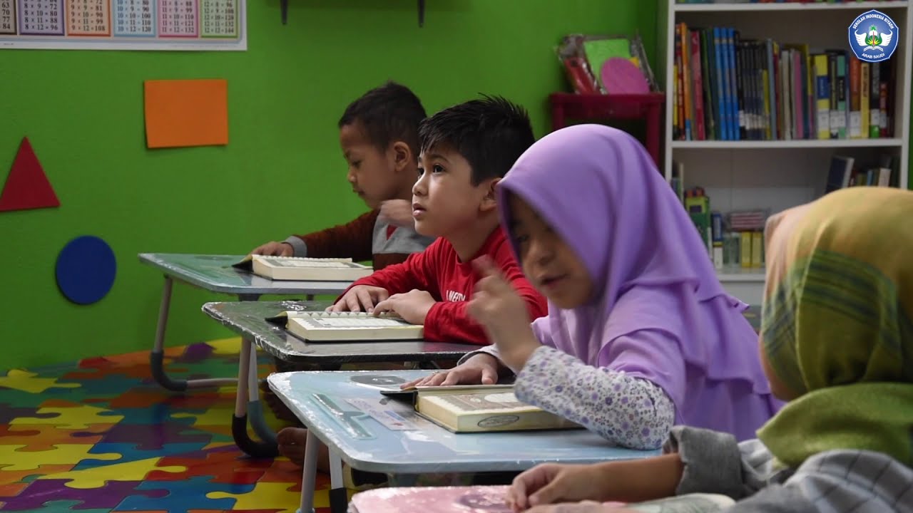 Detail Gambar Suasana Di Kelas Nomer 27