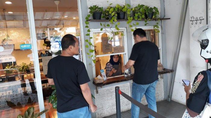 Detail Gambar Suasana Di Restoran Gambar Suasana Rumah Sakit Nomer 31