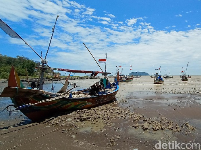 Detail Gambar Suasana Laut Nomer 28