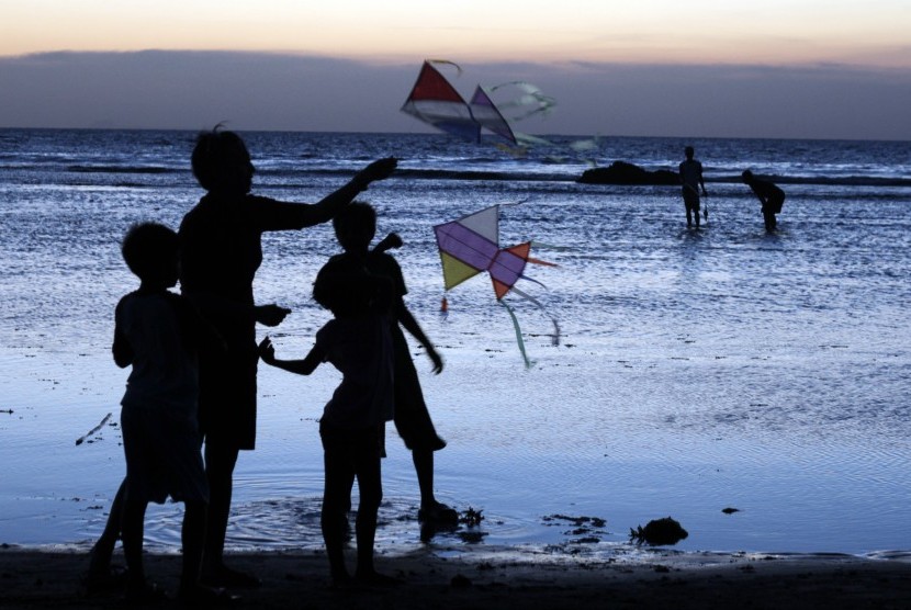 Detail Gambar Suasana Laut Kartun Anak Muslim Kartun Nomer 56