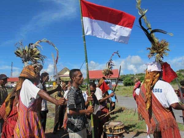 Detail Gambar Suku Maluku Nomer 27