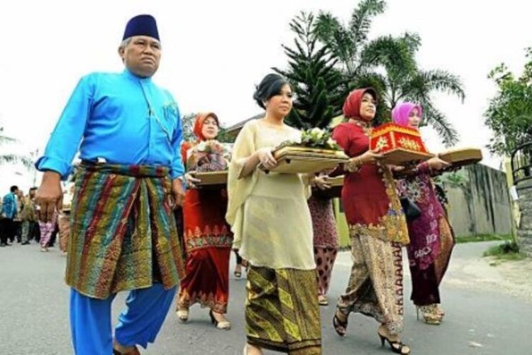 Detail Gambar Suku Melayu Riau Nomer 28