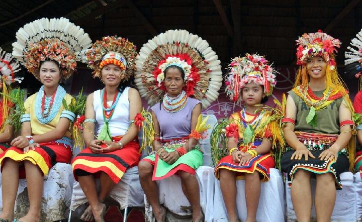 Detail Gambar Suku Mentawai Nomer 9