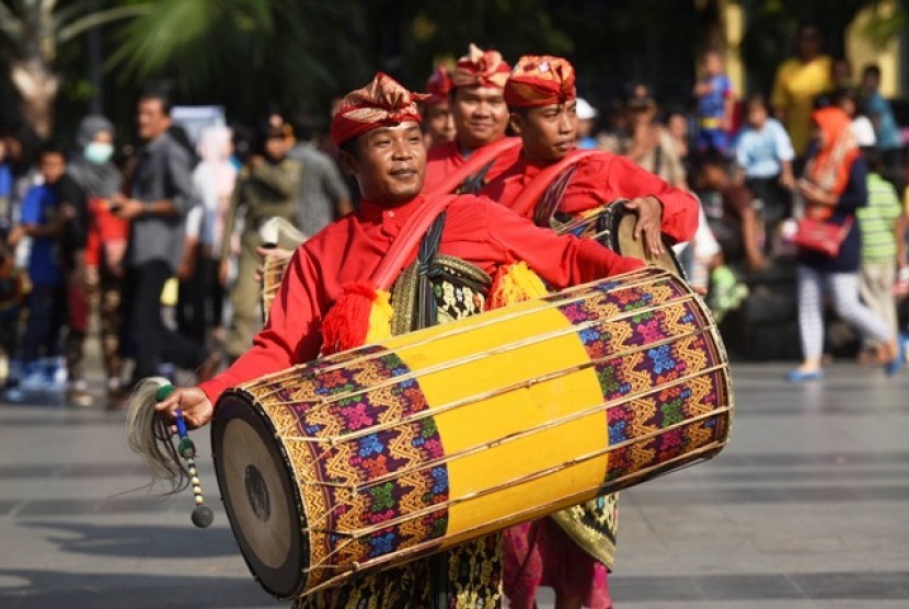 Detail Gambar Suku Sasak Nomer 19