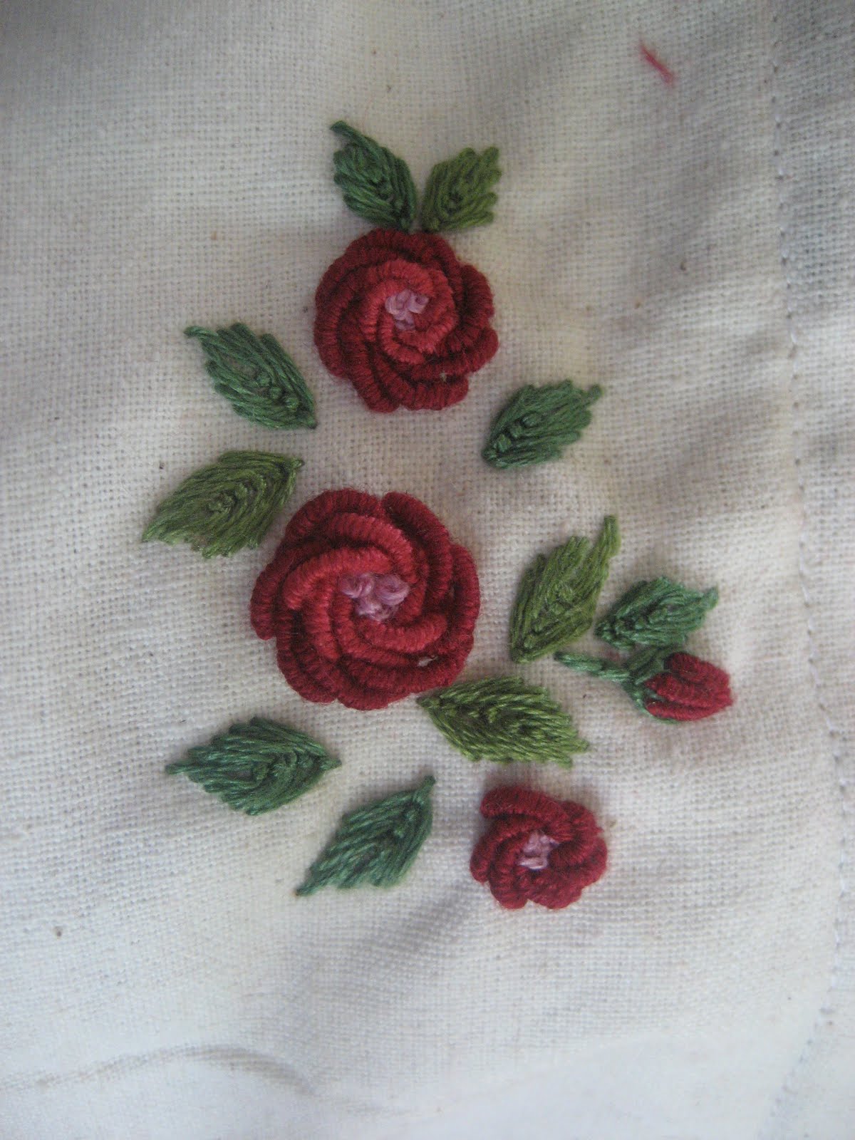 Detail Gambar Sulaman Bunga Mawar Nomer 44