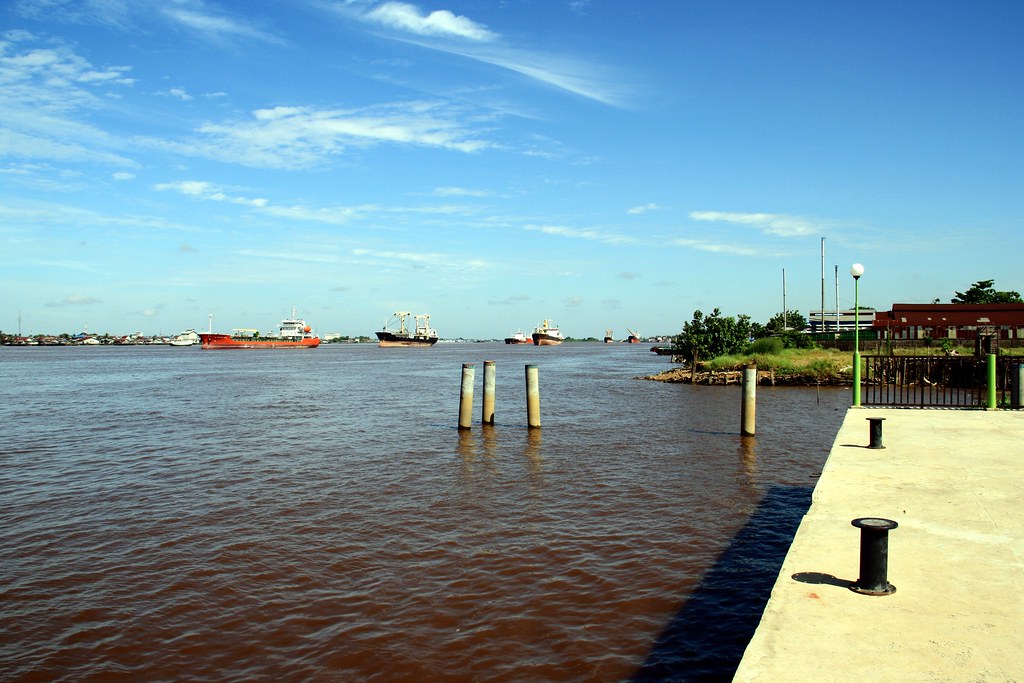 Detail Gambar Sungai Kapuas Nomer 43