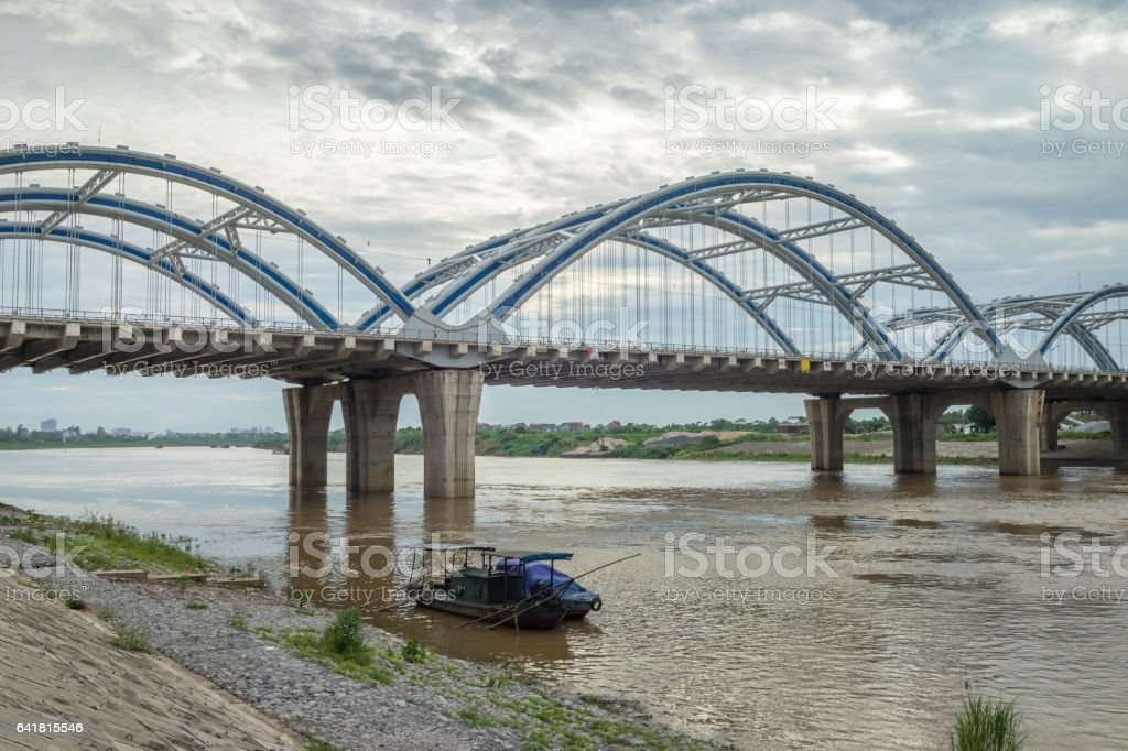 Detail Gambar Sungai Merah Di Vietnam Nomer 24