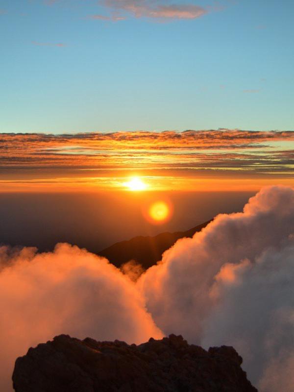Detail Gambar Sunrise Di Gunung Nomer 23