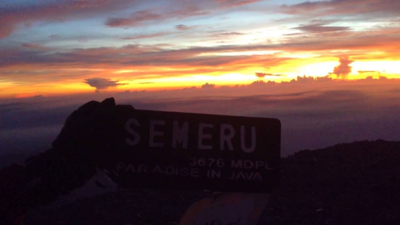 Detail Gambar Sunrise Di Gunung Nomer 39