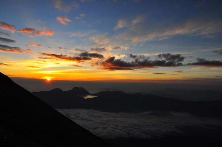 Detail Gambar Sunrise Di Gunung Nomer 49