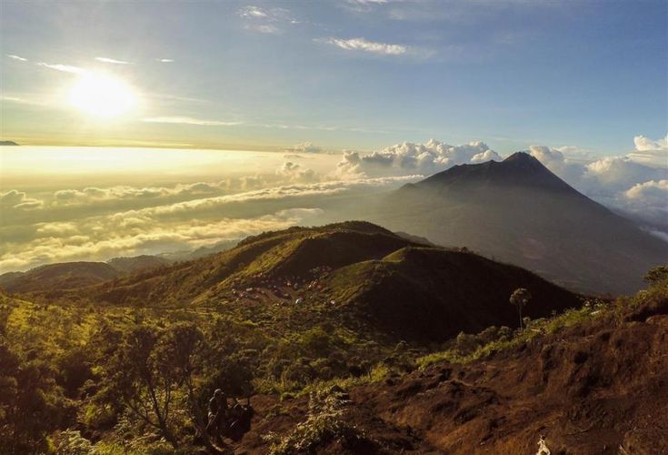 Detail Gambar Sunrise Di Gunung Nomer 51