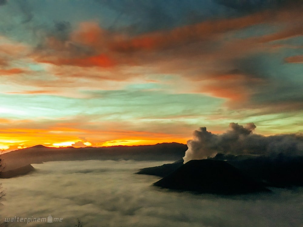 Detail Gambar Sunrise Di Gunung Nomer 10