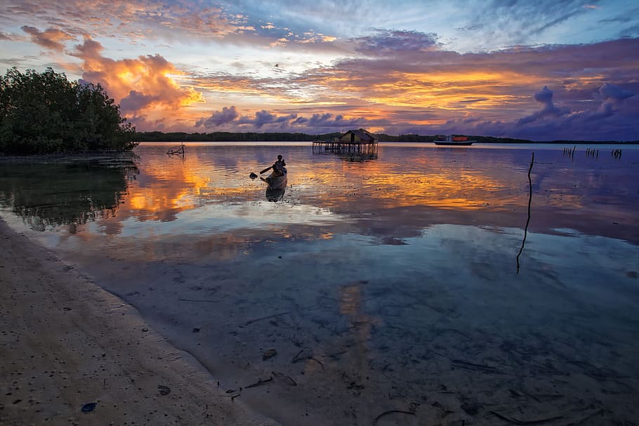 Detail Gambar Sunrise Di Halmahera Nomer 19