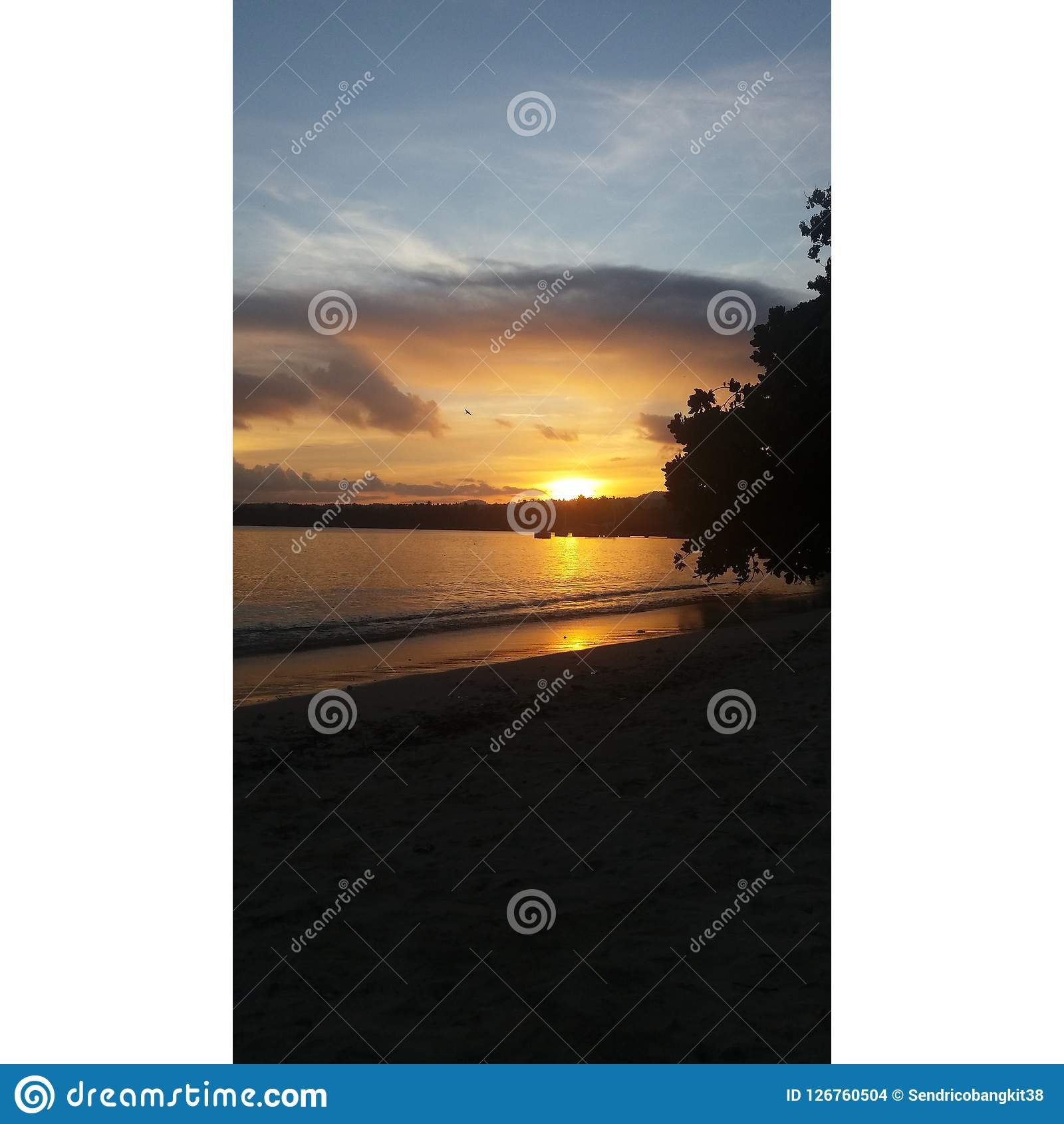Detail Gambar Sunrise Di Halmahera Nomer 50