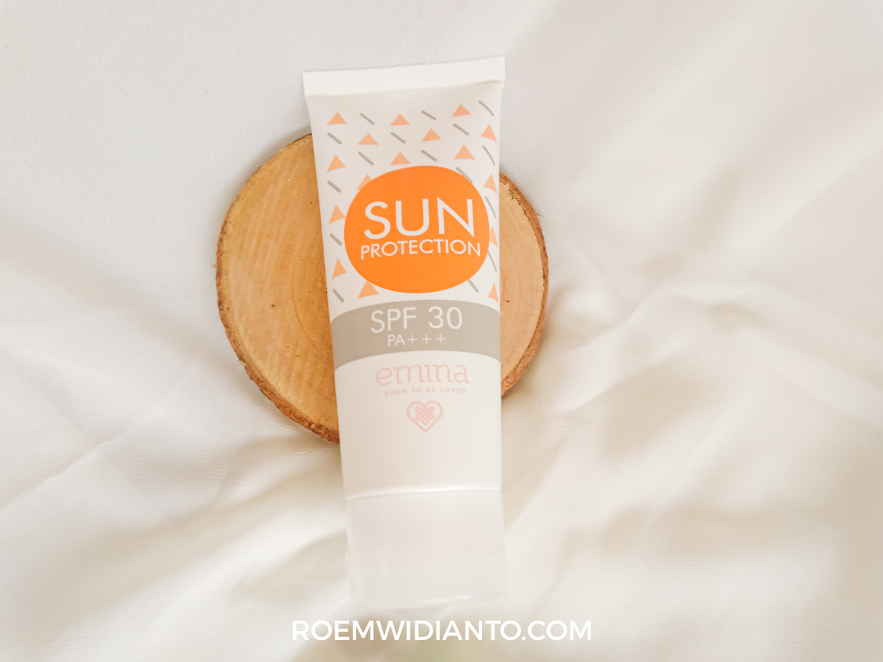 Detail Gambar Sunscreen Emina Nomer 28