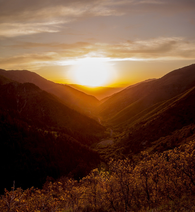 Detail Gambar Sunset Di Gunung Nomer 22