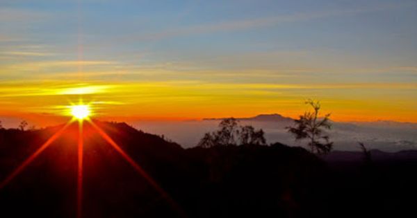 Detail Gambar Sunset Di Gunung Gambar Sunset Nomer 5