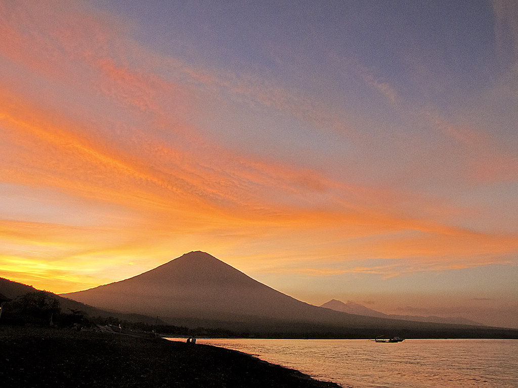 Detail Gambar Sunset Di Gunung Gambar Sunset Nomer 9