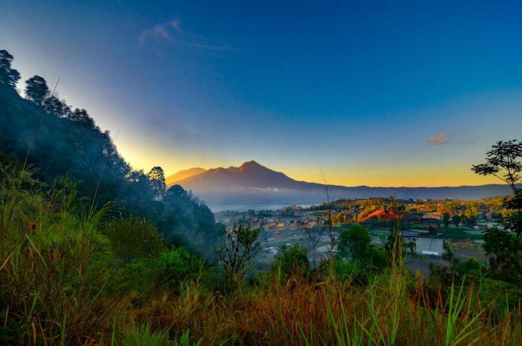 Detail Gambar Sunset Di Gunung Ground Zero Bali Nomer 40