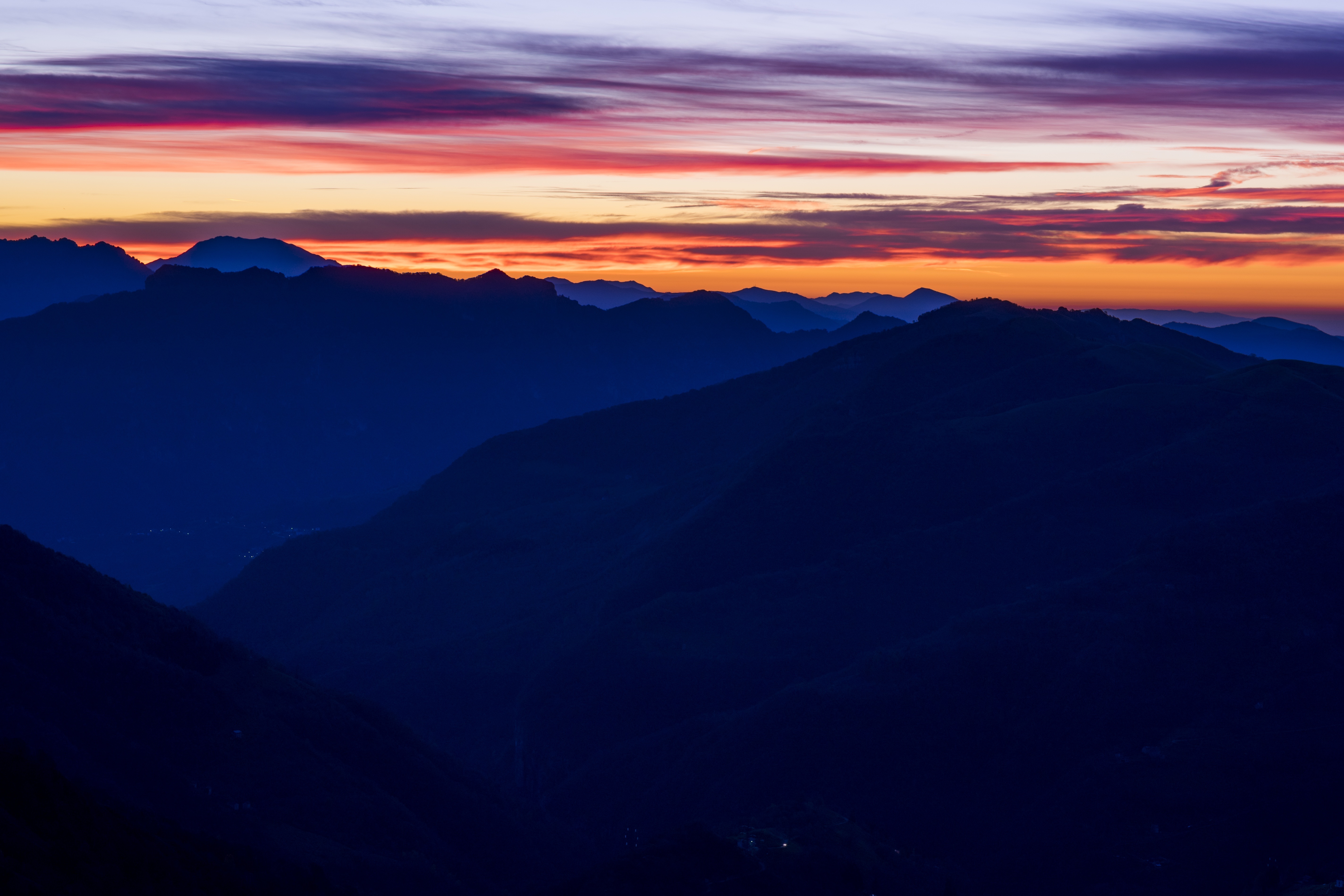 Detail Gambar Sunset Di Gunung Pemandangan Indah Nomer 28