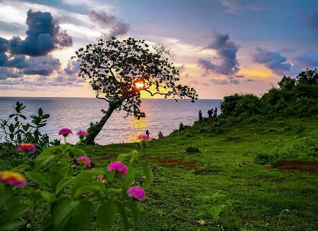 Detail Gambar Sunset Di Gunung Pemandangan Indah Pantai Nomer 2