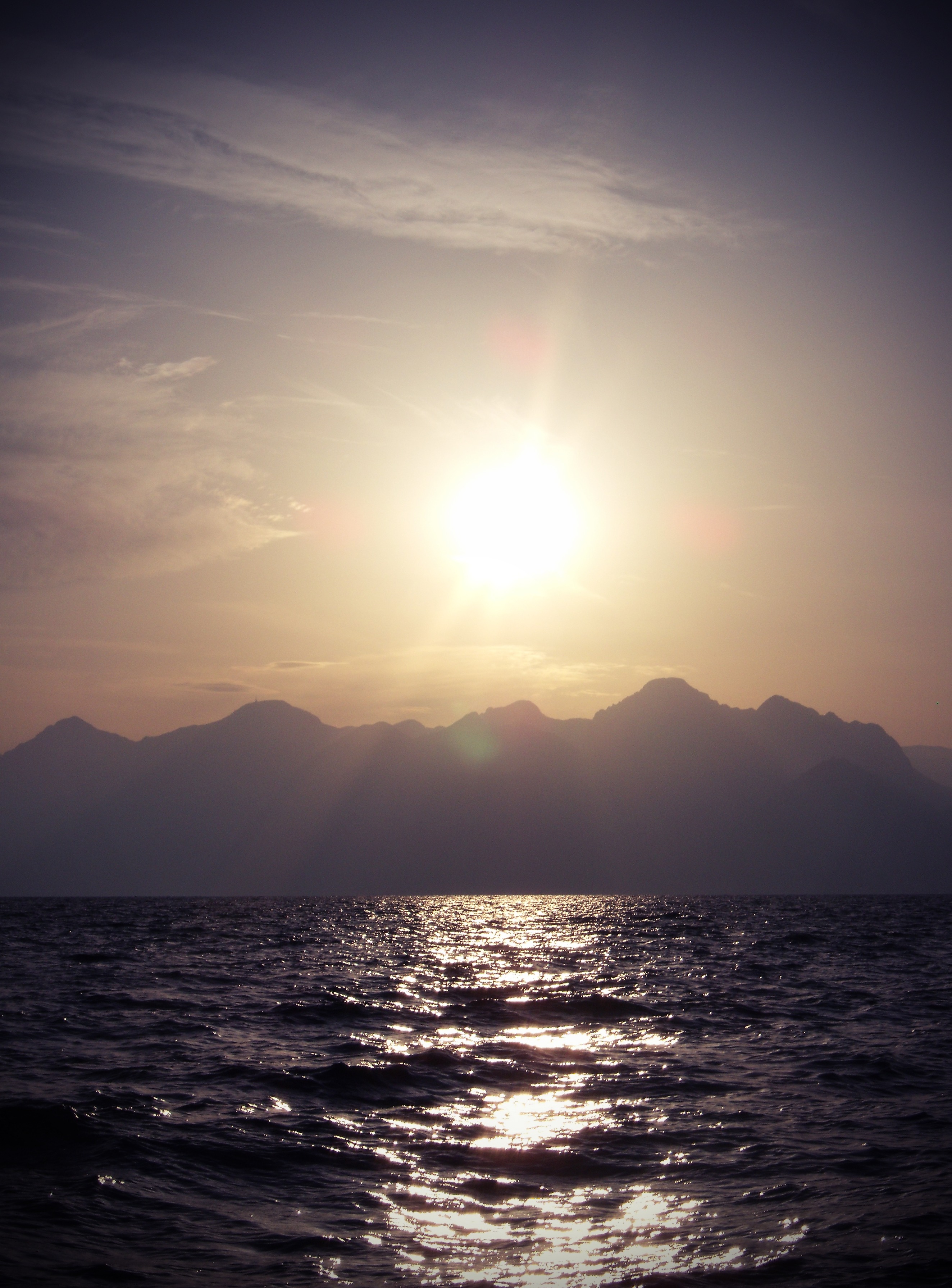 Detail Gambar Sunset Di Gunung Pemandangan Indah Pantai Nomer 31