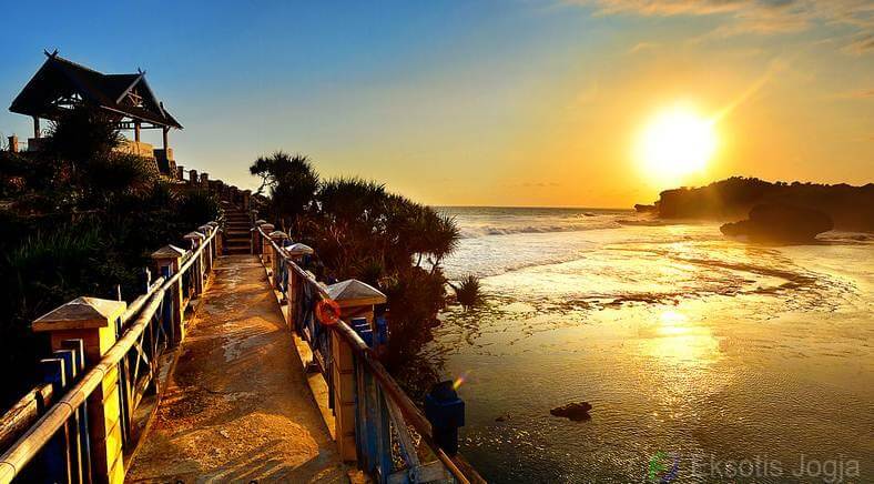 Detail Gambar Sunset Di Gunung Pemandangan Indah Pantai Nomer 7