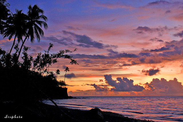 Detail Gambar Sunset Di Maluku Utara Nomer 9