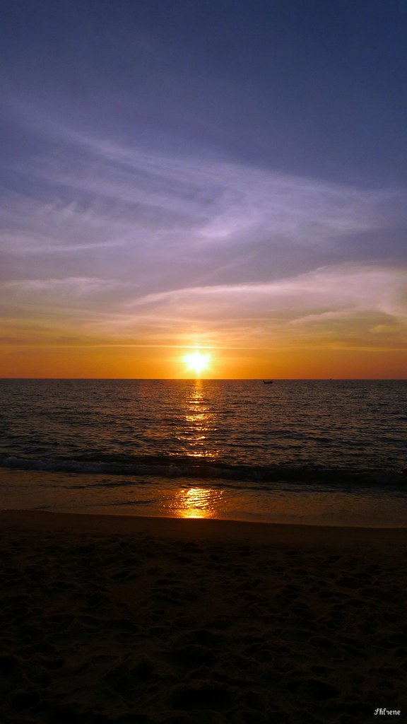 Detail Gambar Sunset Di Pantai Nomer 27