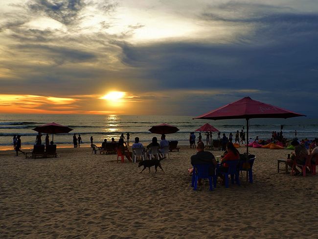 Detail Gambar Sunset Di Pantai Nomer 29