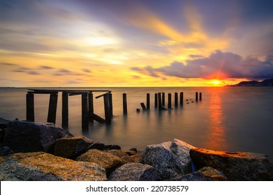 Detail Gambar Sunset Di Pantai Nomer 41