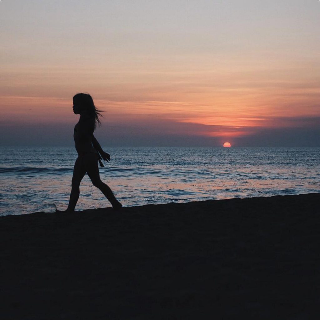 Download Gambar Sunset Di Pantai Bali Nomer 11