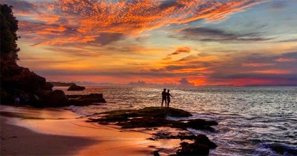 Detail Gambar Sunset Di Pantai Bali Nomer 3