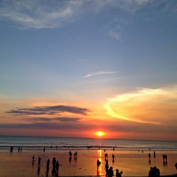 Detail Gambar Sunset Di Pantai Bali Nomer 33