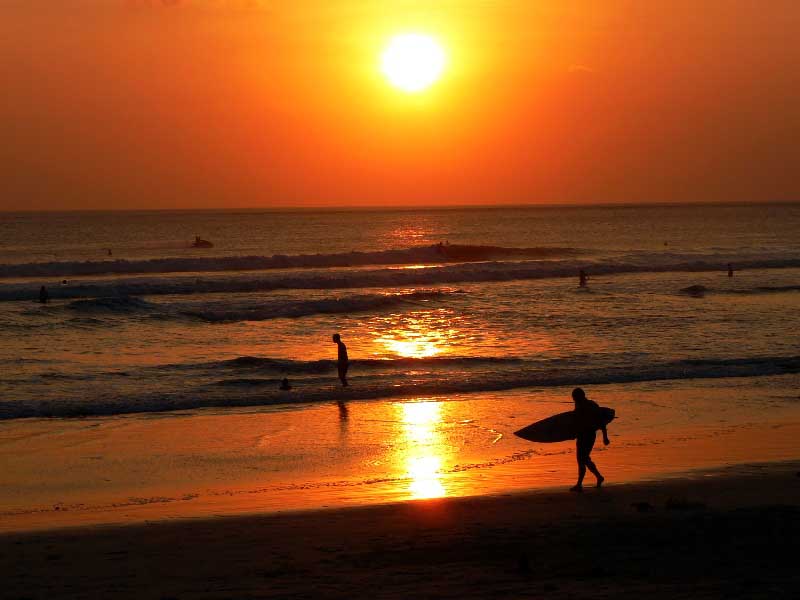 Download Gambar Sunset Di Pantai Bali Nomer 34