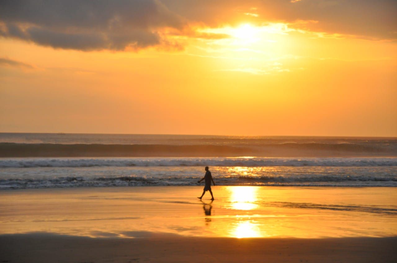 Detail Gambar Sunset Di Pantai Bali Nomer 42