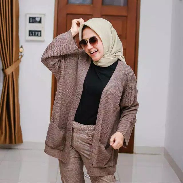 Detail Gambar Sweater Rajut Wanita Nomer 22