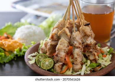 Detail Gambar Tai Ayam Nomer 30