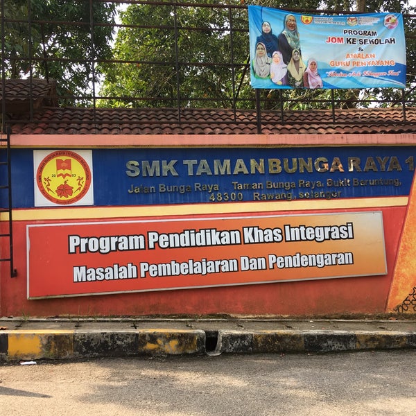 Detail Gambar Taman Bunga Di Sekolah Nomer 37